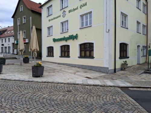  - 1 Person -  - Bahnhofstraße - 95666 - Mitterteich