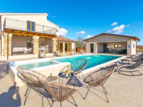 Holiday home - 6 persons -  - Radeki Glavica - 52206 - Loborika