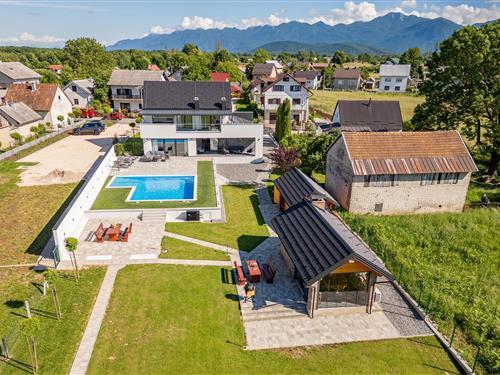 Sommerhus - 8 personer -  - Put pobjede hrvatske garde - Gospic - 53000 - Kaniza Gospicka