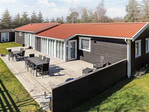 Sommerhus - 9 personer -  - Lupinvej - Marielyst - 4873 - Væggerløse