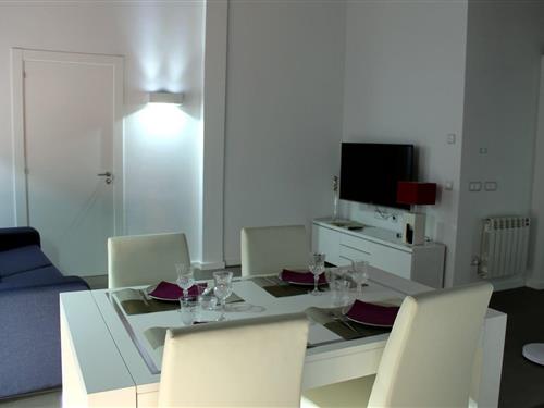 Holiday Home/Apartment - 4 persons -  - avenida de girona - 17800 - Olot