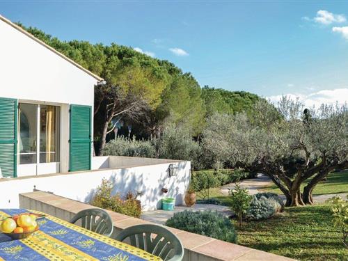 Holiday home - 6 persons -  - Ch. Terre Rouge, - 83200 - Toulon