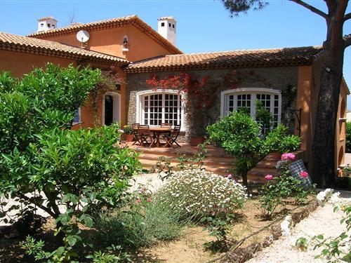 Holiday Home/Apartment - 5 persons -  - 83990 - Saint-Tropez