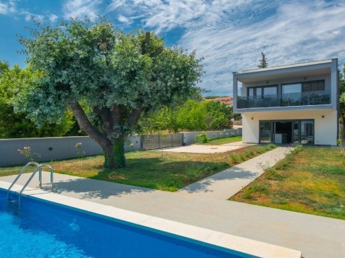 Villa - 6 Personen -  - 52100 - Premantura