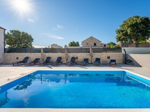 Ferienhaus - 8 Personen -  - 23422 - Pirovac