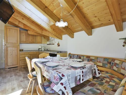Holiday Home/Apartment - 6 persons -  - Campitello - 38030