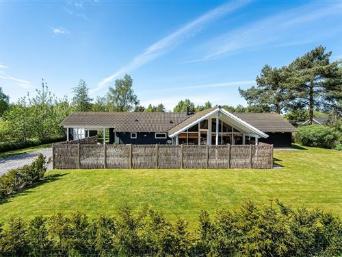 Sommerhus - 12 personer -  - Kaninstien - Marielyst - 4873 - Væggerløse