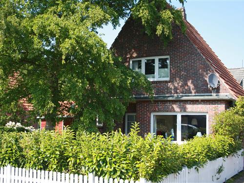 Holiday Home/Apartment - 5 persons -  - Gartenstraße - 26969 - Butjadingen