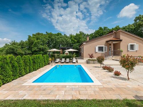 Sommerhus - 4 personer -  - Butori - 52444 - Tinjan