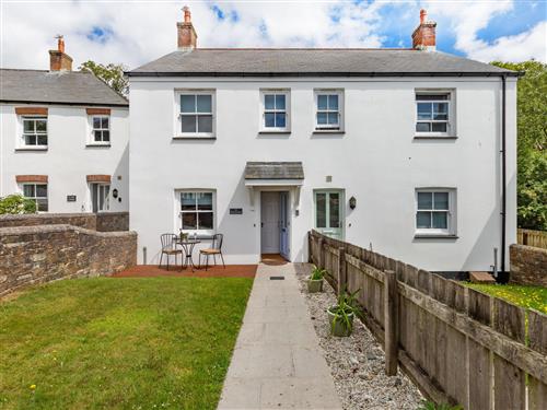 Holiday home - 4 persons -  - Charlestown - PL25 3NQ