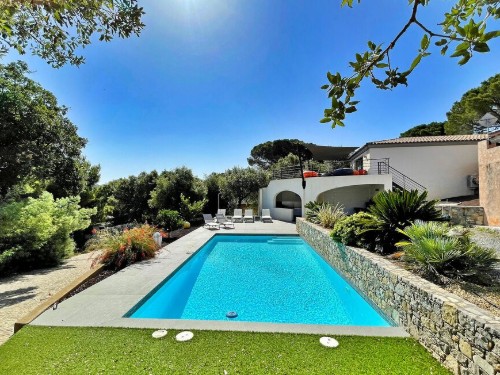 Holiday home - 8 persons -  - Chemin Des Coustellines - 83230 - Bormes Les Mimosas