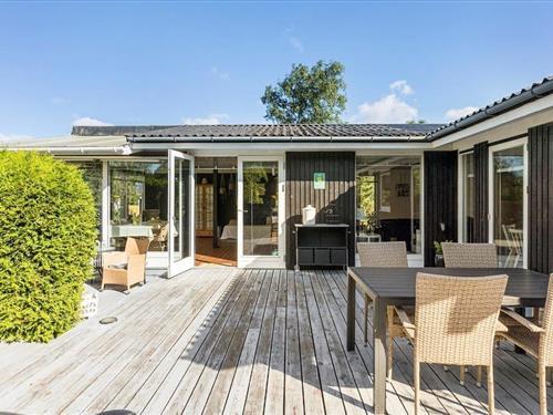 Fritidshus - 4 personer -  - Tiliavej - Marielyst - 4873 - Væggerløse