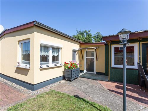 Ferienhaus - 4 Personen -  - Freesendorfer Straße - 17440 - Kröslin / Spandowerhagen