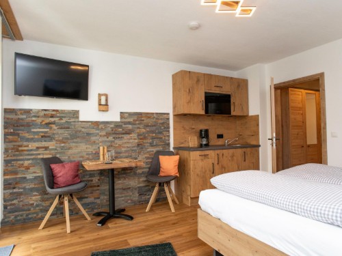 Ferienwohnung - 2 Personen -  - Kresenzerweg 3 und - 82481 - Mittenwald