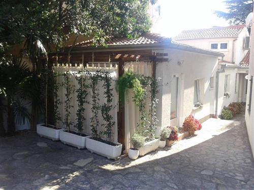 Holiday apartment - 2 persons -  - Zadarska - 23210 - Biograd Na Moru