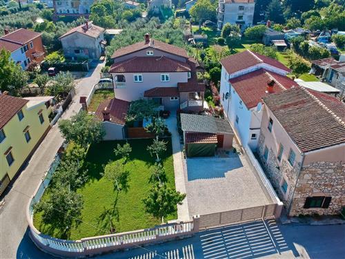 Holiday Home/Apartment - 8 persons -  - Lokoduz - 52100 - Pula