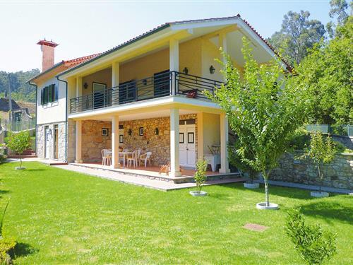 Holiday Home/Apartment - 8 persons -  - 3730-000 - Vale De Cambra