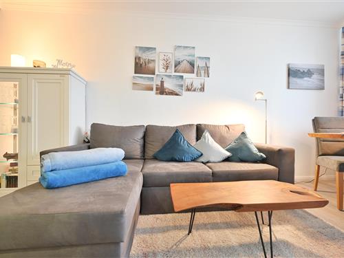 Holiday apartment - 3 persons -  - Leuchtturmweg 3 c - 23746 - Kellenhusen