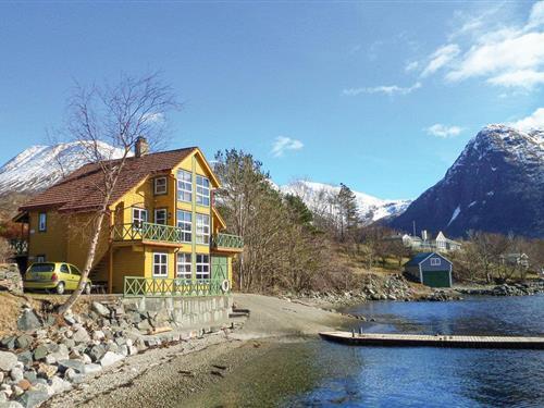 Holiday apartment - 3 persons -  - Nesvegen - 5470 - Rosendal