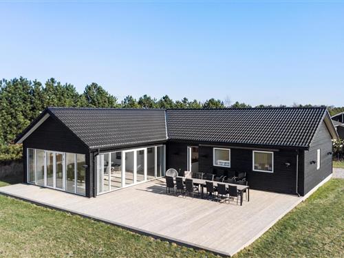 Sommerhus - 12 personer -  - Savavej - Marielyst - 4873 - Væggerløse