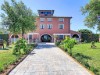 Image 39 - Outside