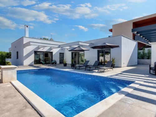 Holiday home - 8 persons -  - Pjescana Uvala II ogranak - 52100 - Pula