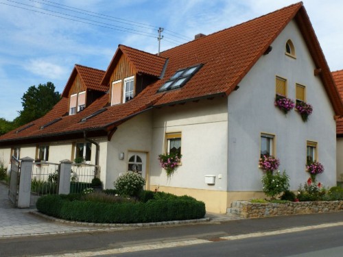 Ferienwohnung - 6 Personen -  - Julius-Echter-Straße - 97528 - Sulzdorf An Der Lederhecke
