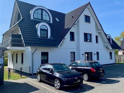 Holiday Home/Apartment - 2 persons -  - Glebbe - 18374 - Zingst