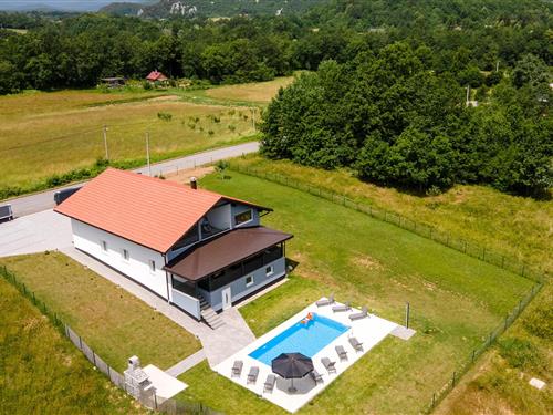 Feriehus - 10 personer -  - Klanac - Gospic-Klanac - 53212 - Klanac