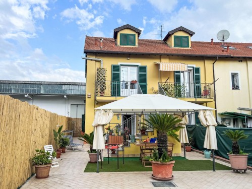 Holiday home - 16 persons -  - 18100 - Imperia