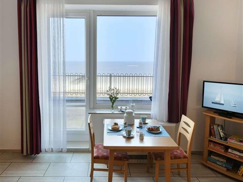 Holiday Home/Apartment - 2 persons -  - Strandpromenade - 26486 - Wangerooge