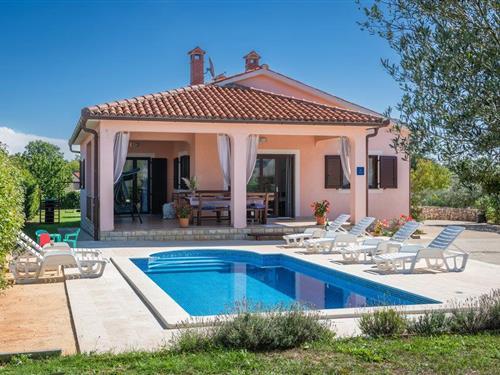 Holiday home - 10 persons -  - Grandici - Barban-Grandici - 52207 - Barban