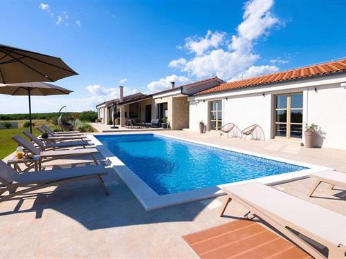 Sommerhus - 8 personer -  - Ulica Hrvatskog Sabora - Zadar-Visocane - 23241 - Visocane