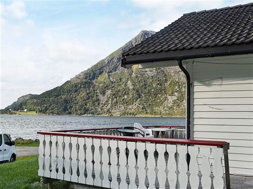 Holiday Home/Apartment - 7 persons -  - Seljevegen - Rundereim - 6740 - Selje