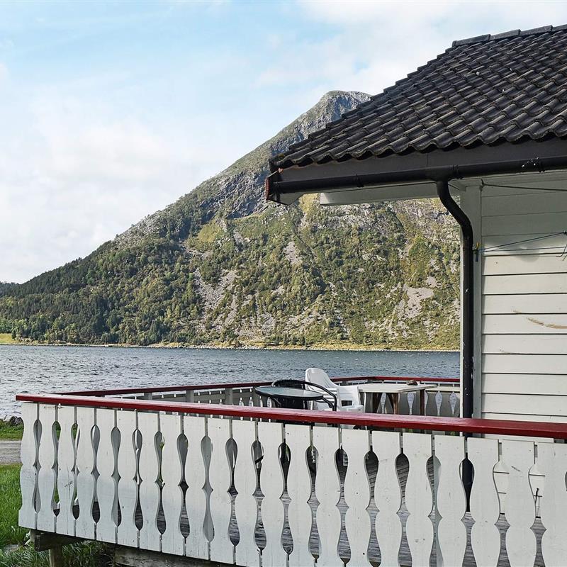  - 7 personer -  - Seljevegen - Rundereim - 6740 - Selje