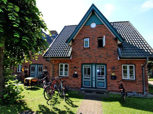 Holiday Home/Apartment - 4 persons -  - Strandstraße - 25938 - Wyk Auf Föhr