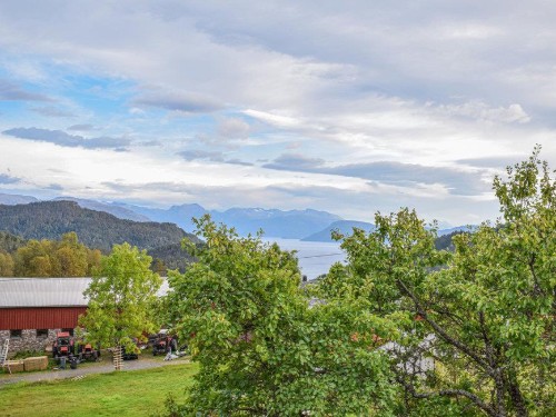 Holiday home - 8 persons -  - Haukåsvegen - Strandebarm/Hardanger - 5630 - Strandebarm