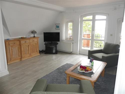 Holiday Home/Apartment - 5 persons -  - Strandpromenade 16, Whg. - 18609 - Binz