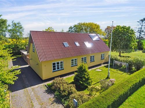Sommerhus - 8 personer -  - Loftsgårdsvejen - Boderne - 3720 - Åkirkeby