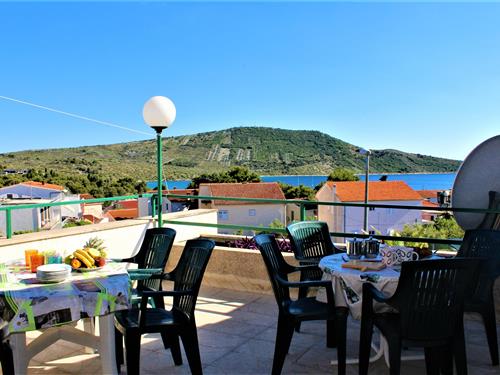 Holiday Home/Apartment - 8 persons -  - Primošten - 22202 - Primošten