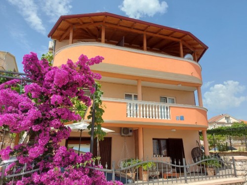 Holiday apartment - 6 persons -  - Alojzije Stepinca - 23211 - Pakostane