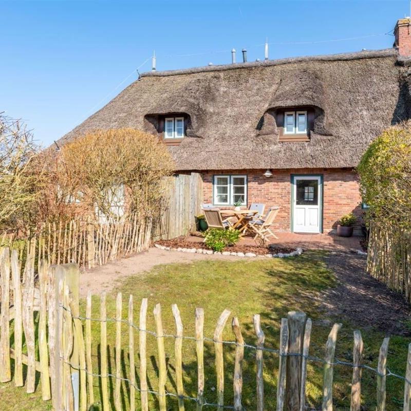 Sommerhus - 3 personer -  - 25938 - Wyk Boldixum