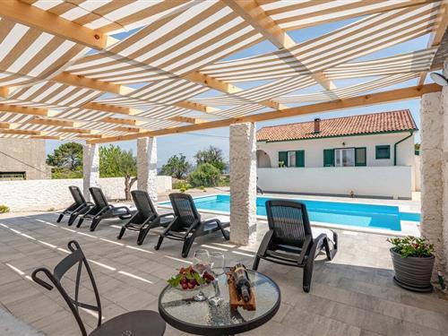 Holiday home - 8 persons -  - Lun - Pag-Lun - 53294 - Lun