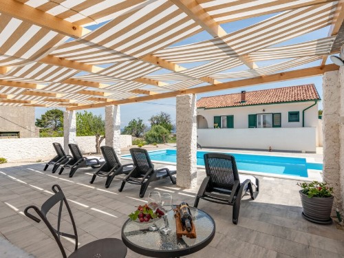 Holiday home - 7 persons -  - Lun - Pag-Lun - 53294 - Lun