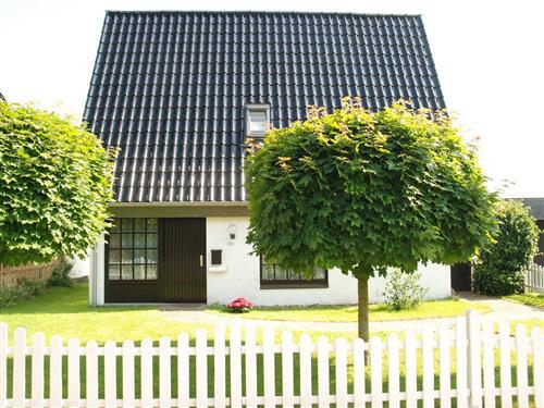 Holiday Home/Apartment - 7 persons -  - Smuggelstieg - 24404 - Maasholm