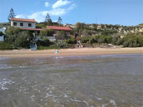 Holiday Home/Apartment - 9 persons -  - SP46 Km 2 Contrada scaro - bova marina - 97016 - Pozzallo