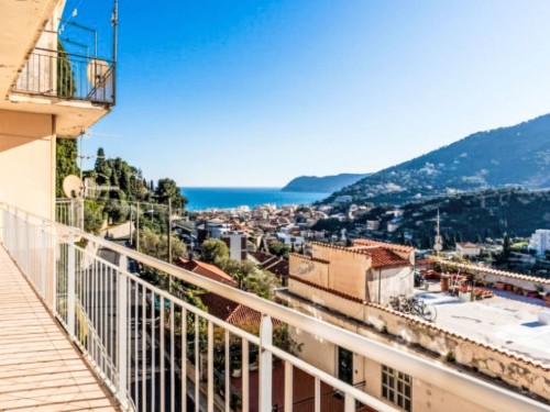 Holiday home - 6 persons -  - 17021 - Alassio