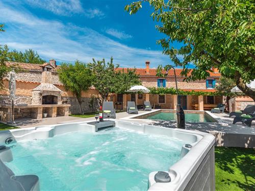 Feriehus - 8 personer -  - Sajini - 52207 - Barban-Sajini