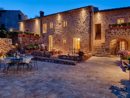 Holiday home - 24 persons -  - 53035 - Monteriggioni