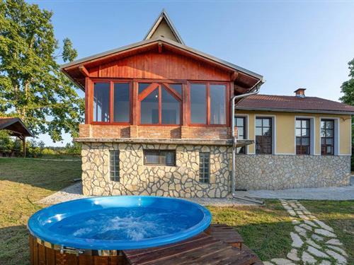 Sommerhus - 9 personer -  - Krivaja Vojnicka - Karlovac - Vojnic - 47220 - Krivaja Vojnicka